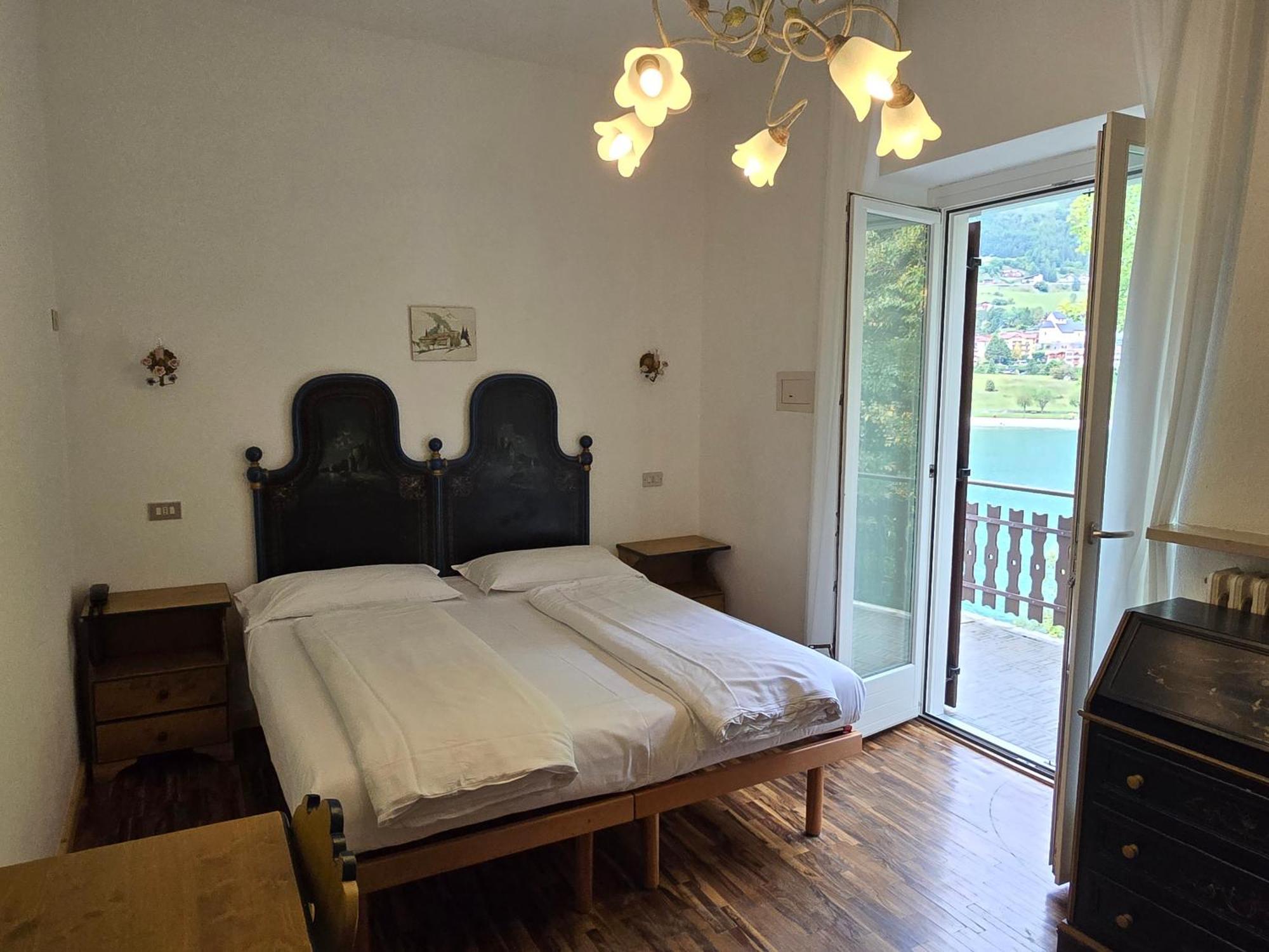 Lago Park Hotel Молвена Екстериор снимка