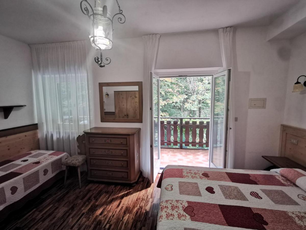 Lago Park Hotel Молвена Екстериор снимка