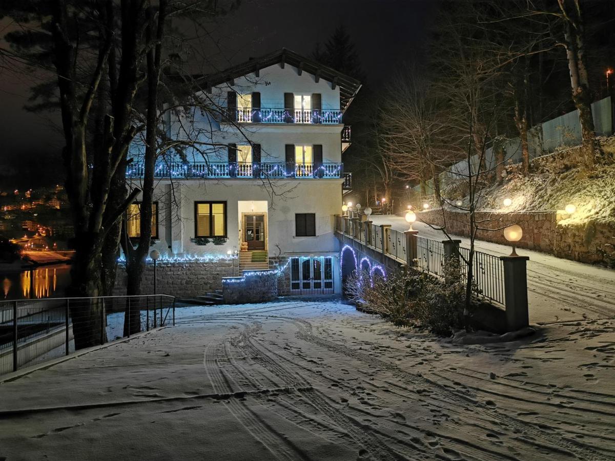 Lago Park Hotel Молвена Екстериор снимка